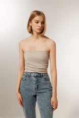 Top strapless negro con lurex y frunces.