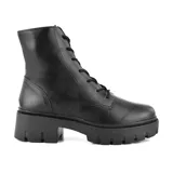 Bota de caña media color negro, con cordones y plataforma con suela track.