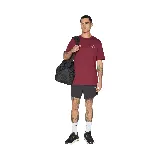 Remera de hombre color bordó con logo Puma estampado en el pecho.