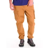 Pantalón cargo color marrón claro, marca Cat, modelo Diesel. Confeccionado en mezcla de algodón y spandex, con cintura elástica ajustable con cordón, bolsillos laterales tipo cargo, bolsillo trasero para herramientas y puños elásticos.