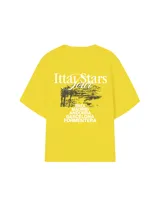 Remera celeste con estampa de paisaje costero y texto "Ittai Stars" y nombres de ciudades.