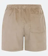 Bermuda masculina tipo runner color beige, confeccionada en terciopelo acanalado, con cintura elástica, cordón de ajuste y bolsillos laterales.
