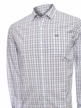 Camisa de manga larga RKF con diseño de cuadros en tonos blanco, azul y rojo. Confeccionada en popelina de algodón orgánico, con bolsillo en el pecho y logo bordado. Corte Modern Fit.