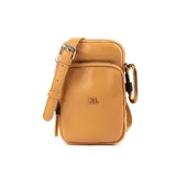 Bandolera mini color camel de cuero sintético con dos compartimentos con cierre y correa regulable.