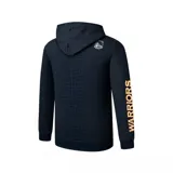 Canguro negro con textura de piel de serpiente, logo de los Chicago Bulls bordado en el pecho y letras "Bulls" estampadas en la manga.