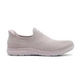 Championes deportivos Skechers Slip-ins Virtue, color rosa claro, sin cordones, con capellada de tejido elástico, plantilla Air-Cooled Memory Foam y suela flexible.
