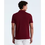 Polo de hombre en tejido interlock color borgoña con diseño liso y el logo Sticker Pete bordado en el pecho.