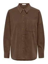 Camisa de manga larga color marrón con bolsillo frontal y tejido acanalado tipo pana.