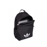 Mochila Adidas Adicolor Classic negra con logo blanco, correas acolchadas ajustables y asa de mano.