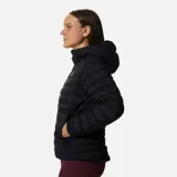 Campera con capucha de plumas, color negro, con cierre frontal completo y logo de la marca en el pecho.