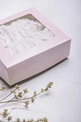 Pack de tres vedetinas de algodón color crema, con terminaciones fruncidas y ajuste cómodo.