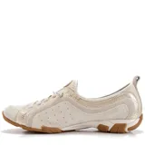 Zapatilla urbana blanca con detalles dorados, de cuero y tela calada. Cuenta con cordones, suela antideslizante Bounce® y plantilla extraíble de poliuretano con inserto de gel en el talón.