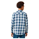 Camisa Wrangler de hombre, corte western, a cuadros en tonos azul, gris y blanco.