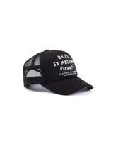 Gorra negra tipo trucker con paneles frontales rígidos y paneles traseros de malla. Estampado frontal con el logo de Deus Ex Machina y la dirección de la tienda en Biarritz.