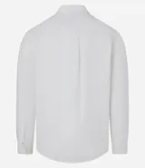 Camisa celeste de lino con cuello camisero, abotonadura frontal y mangas largas.