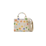 Bolso tote pequeño de lona color beige con estampado de margaritas de colores, cierre superior con cremallera, asas superiores de lona resistente y correa de cincha ajustable y extraíble.