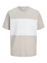Camiseta de manga corta color beige con bloque central blanco con la palabra "Originals" en relieve.