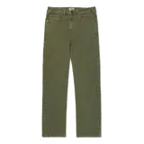 Pantalón de jean color verde militar, de corte slim, con cinco bolsillos y logo CAT en la parte trasera.