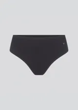 Kit de tres bombachas de algodón en colores negro, nude y blanco, diseñadas para comodidad diaria.