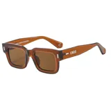 Gafas de sol unisex Cabo modelo Tokio, con montura cuadrada color marrón y lentes marrones con filtro UV 400.
