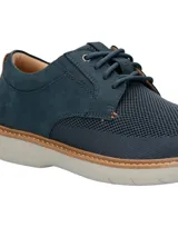 Zapato acordonado Hush Puppies modelo Bangu, color marrón, con capellada de cuero y tejido sintético, forro de cuero y textil, plantilla de cuero y algodón orgánico, y suela Comfort Flex de EVA.