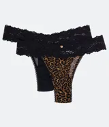 Kit de dos bombachas colaless de tul, con encaje en la cintura. Una bombacha es negra con encaje negro y la otra es animal print jaguar con encaje negro.