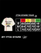 Remera celeste con estampa de paisaje costero y texto "Ittai Stars" y nombres de ciudades.