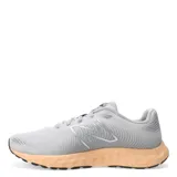Championes grises de running New Balance 420 V3, con logo plateado y suela color durazno.