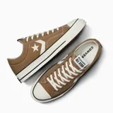 Championes Converse Star Player 76 OX color marrón claro, de lona con detalles en blanco.