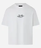 Remera blanca de algodón y poliéster, con cuello redondo, mangas cortas, corte comfort y estampa lettering en el pecho.