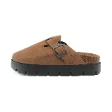 Zueco color marrón con hebilla ajustable y suela de plataforma negra.