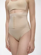 Colaless color beige con cintura alta tipo faja con cierre de ganchos frontal.