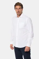 Camisa de lino blanca de manga larga, con bolsillo en el pecho con logo bordado y botones personalizados.