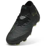 Championes de fútbol Puma Future 8 Ultimate FG, color negro con detalles en verde lima y suela translúcida.