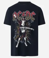 Remera negra de algodón con estampa de la banda de rock ACDC.