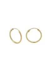 Par de aros tipo argolla de oro amarillo 9k, de 10mm de diámetro y 1mm de grosor.