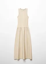 Vestido largo negro de tejido de punto con tirantes anchos, cuello redondo y falda evasé.