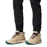 Bota de trekking Columbia Facet 75 Equinox color beige con detalles en negro y naranja. Confeccionada en malla duradera con capas sin costuras y soporte de TPU translúcido en la parte media del pie y clip en el talón para protección y estabilidad.