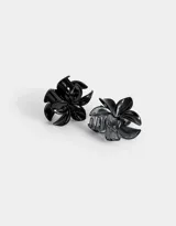 Set de dos broches para el pelo con forma de flor, color negro.