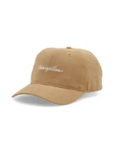 Gorro de béisbol color marrón claro con logo de Caterpillar bordado en blanco en el frente.
