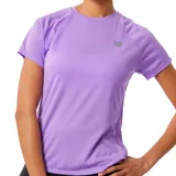 Remera deportiva New Balance de mujer, color lila, de manga corta y tejido de malla transpirable con tecnología NB ICEx de secado rápido.