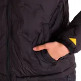Campera puffer azul con cierre frontal, cuello alto y logo de la marca bordado en el pecho.