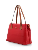 Cartera roja de cuero con asas marrones, logo metálico frontal y cierre superior.