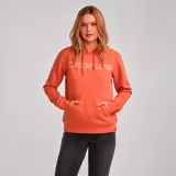 Buzo con capucha color salmón, con logo de Caterpillar estampado en blanco en el pecho y bolsillo tipo canguro.