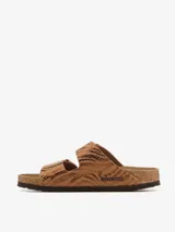 Sandalias de cuero sintético color bronce con estampado de piel de serpiente, doble tira con hebilla metálica ajustable y plantilla anatómica de corcho.