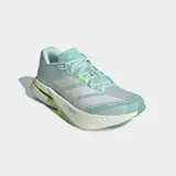 Championes de running Adidas Adizero Boston 13, color celeste con detalles en blanco y amarillo.