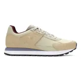 Zapatillas urbanas Under Armour Essential Runner, color blanco con detalles en negro.