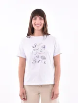 Remera lila con estampado frontal con la frase "Gracias por nada".