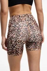 Calza corta de lycra color violeta.