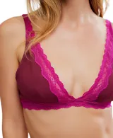 Bralette negro con base de algodón suave y escote profundo, terminado con bordes de encaje color crema.